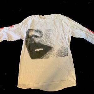 Ariana Grande concert merch